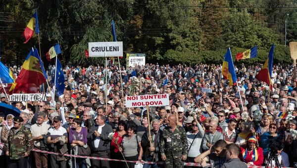 Платформа DA и левоцентристы установили на местах своих протестов палаточные городки, в которых круглосуточно дежурят люди. - Sputnik Молдова