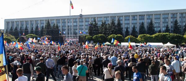 Требования - те же: отставка президента, правительства и роспуск парламента. Требования - те же: отставка президента, правительства и роспуск парламента. - Sputnik Молдова