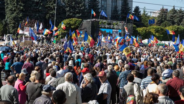 Протесты у парламента в центре Кишинева - Sputnik Молдова
