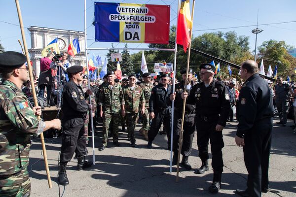 Протест поддержали ветераны ряда воинских подразделений. - Sputnik Молдова