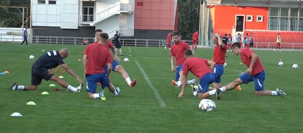 Как молдавские футболисты готовятся к дебюту в Лиге наций - Sputnik Молдова