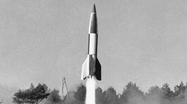 Испытания первой советской дальнобойной баллистической ракеты Р-1 - Sputnik Молдова