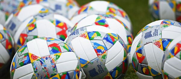 Официальные мячи Лиги наций - Sputnik Молдова