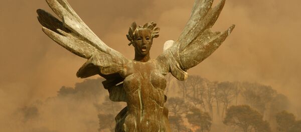 Крылатая статуя победы неподалеку от Олимпии, Греция Крылатая статуя победы неподалеку от Олимпии, Греция - Sputnik Молдова