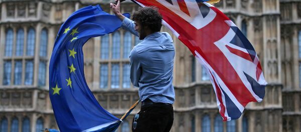 Флаги Британии и Евросоюза - Sputnik Молдова