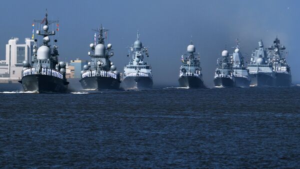 Корабли ВМФ России на главном военно-морском параде в Кронштадте - Sputnik Молдова