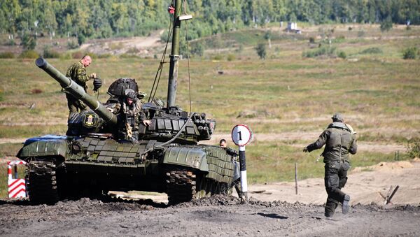 Учения танковых войск Восточного военного округа - Sputnik Молдова