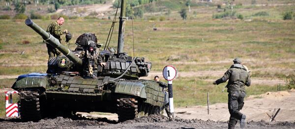 Учения танковых войск Восточного военного округа Учения танковых войск Восточного военного округа - Sputnik Moldova