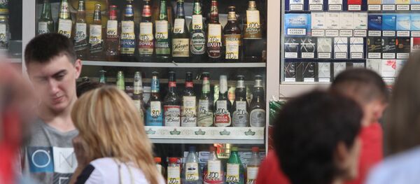 Продажа слабоалкогольных напитков в Москве - Sputnik Moldova