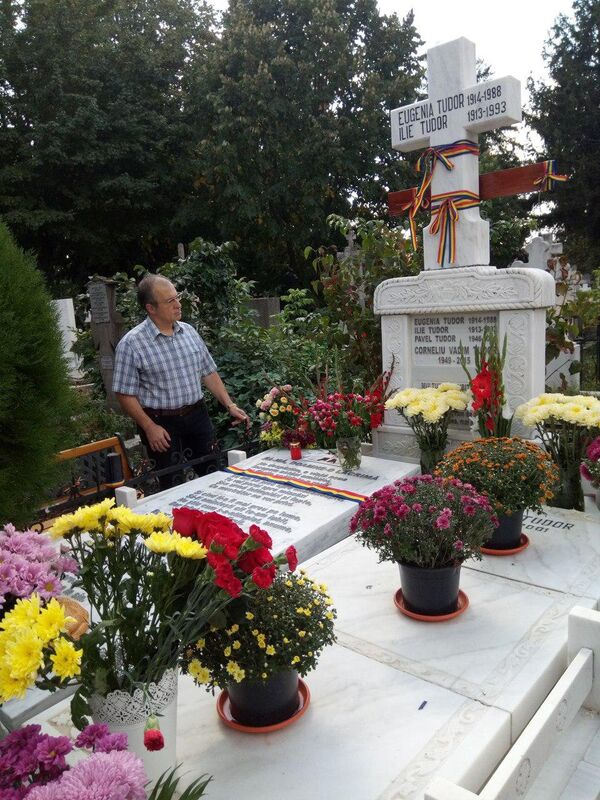 Comemorare Corneliu Vadim Tudor Comemorare Corneliu Vadim Tudor - Sputnik Moldova-România