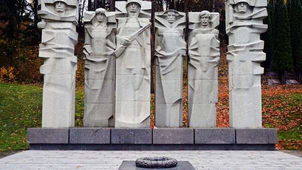 Антакальнисское воинское кладбище в Вильнюсе - Sputnik Молдова