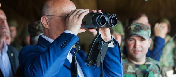 Pavel Filip - Armata - Sputnik Moldova