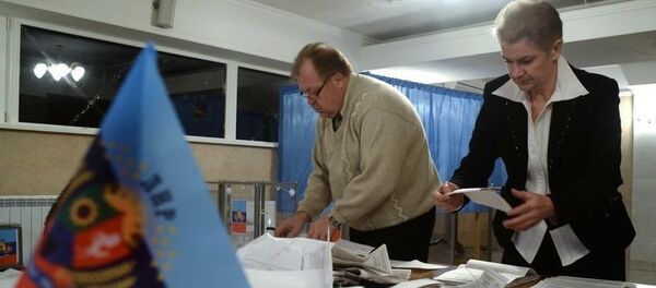 Подсчет голосов на одном из избирательных участков на выборах в ЛНР. Архивное фото - Sputnik Молдова