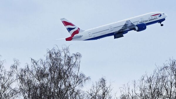 Самолет авиакомпании British Airways во время взлета  - Sputnik Молдова