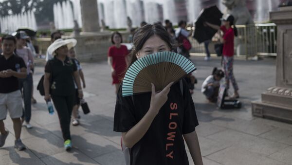 Туристы на площади Тяньаньмэнь в Пекине - Sputnik Молдова