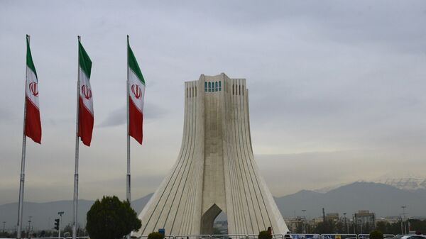Turnul Azadi din Teheran, capitala Iranului - Sputnik Moldova-România