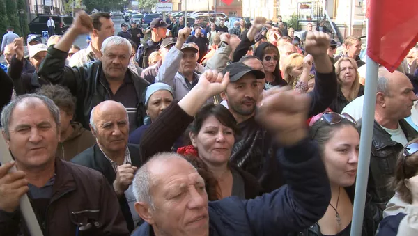 Socialiștii și ”Partidul nostru” au pichetat Procuratura Generală și Primăria - Sputnik Moldova