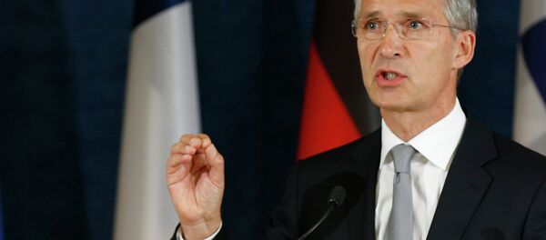 NATO Secretary General Jens Stoltenberg, left, addresses the media at a news conference at the NATO Force Integration Unit Headquarters in Vilnius, Lithuania, Thursday, Sept. 3, 2015. NATO Secretary General Jens Stoltenberg, left, addresses the media at a news conference at the NATO Force Integration Unit Headquarters in Vilnius, Lithuania, Thursday, Sept. 3, 2015. - Sputnik Moldova-România