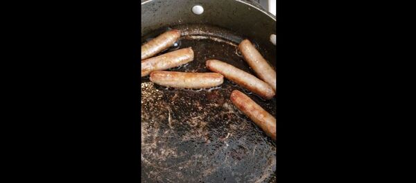 Испуганные сосиски, видео - Sputnik Молдова