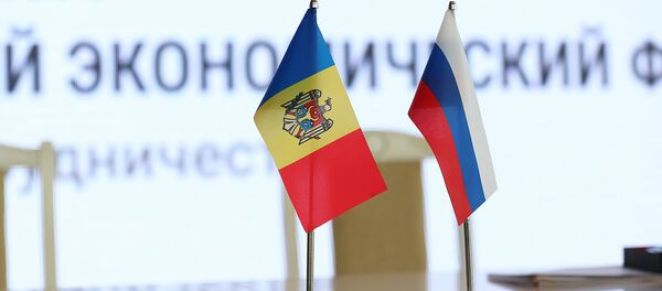Флаги Молдовы и РФ - Sputnik Moldova