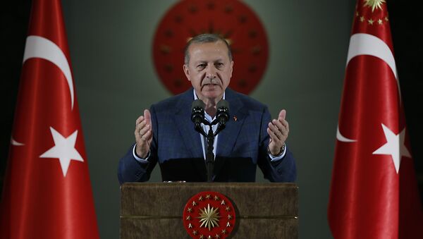Turkey's President Recep Tayyip Erdogan speaks during an Iftar, the evening meal breaking the Ramadan fast, at his palace in Ankara, Turkey, Saturday, May 19, 2018 - Sputnik Moldova-România