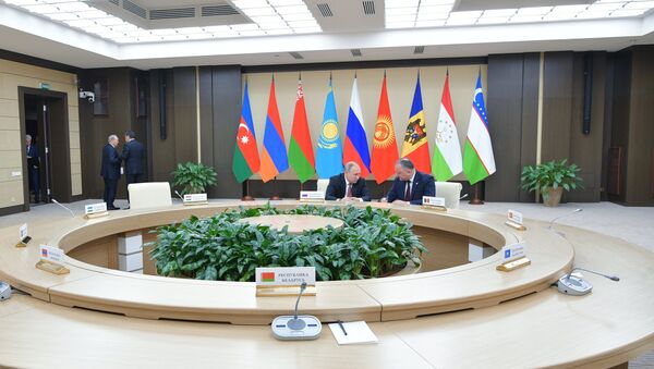 Неформальная встреча глав государств СНГ - Sputnik Moldova