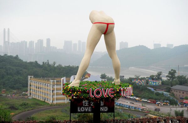 Китайский клон корейского парка эротической скульптуры Love Land - Sputnik Молдова