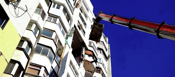 Работа спасателей на месте взрыва в многоэтажке в Кишиневе - Sputnik Молдова