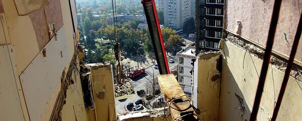 Работа спасателей на месте взрыва в многоэтажке в Кишиневе - Sputnik Moldova