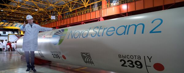 Gazprom Chairman of the Board Alexei Miller visits the ETERNO shop of the Chelyabinsk Pipe-Rolling Plant - Sputnik Moldova-România