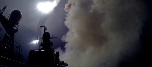 Корабли Каспийской флотилии выполнили пуски крылатых ракет по позициям боевиков ИГ в Сирии Корабли Каспийской флотилии выполнили пуски крылатых ракет по позициям боевиков ИГ в Сирии - Sputnik Молдова