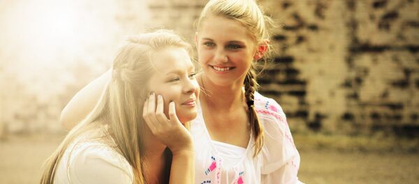 Fete, zâmbete - Imagine Simbol Fete, zâmbete - Imagine Simbol - Sputnik Moldova