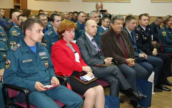 Молдова наградила российских спасателей за помощь после аварии в Калуге - Sputnik Молдова