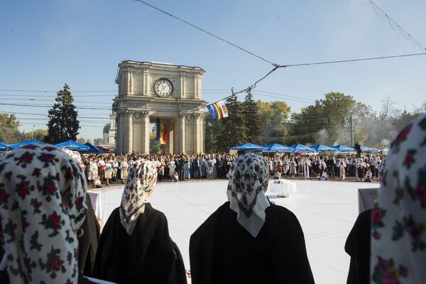 Hramul Chișinăului are loc de sărbătoarea Acoperământul Maicii Domnului - Sputnik Moldova