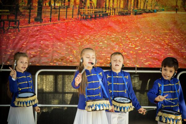 Cei mai tineri artiști au urcat pe scenă - Sputnik Moldova