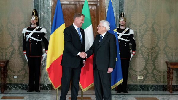 Președintelui României, domnul Klaus Iohannis, cu Preşedintele Republicii Italiene, domnul Sergio Mattarella - Sputnik Moldova-România