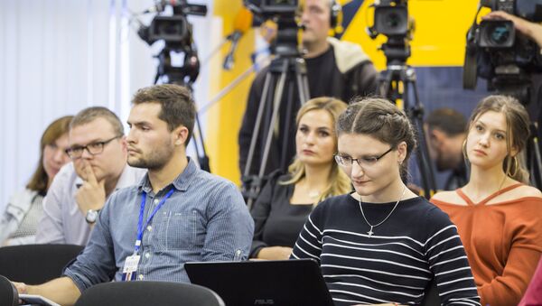 Видеомост с пресс-секретарем МИД России Марией Захаровой  - Sputnik Moldova