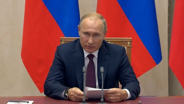 Владимир Путин о трагедии в Керчи - Sputnik Молдова