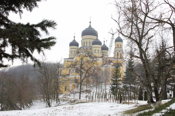 Biserica „Sfânta Cuvioasa Parascheva”, mănăstirea de maici de la Hâncu - Sputnik Moldova