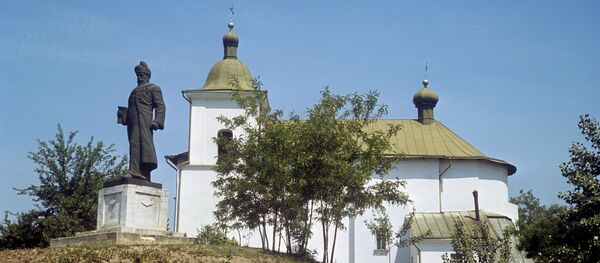 Monumentul domnitorului Moldovei Vasile Lupu în orașul Orhei, RSS Moldovenească - Sputnik Moldova