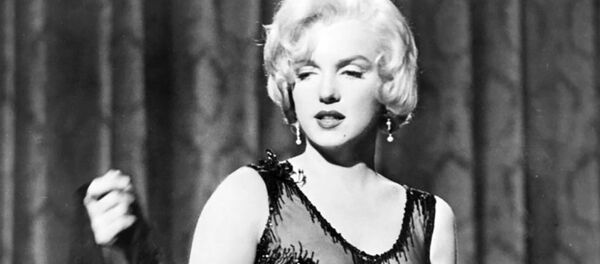 Актриса Мэрилин Монро в фильме «В джазе только девушки» Актриса Мэрилин Монро в фильме «В джазе только девушки» - Sputnik Молдова