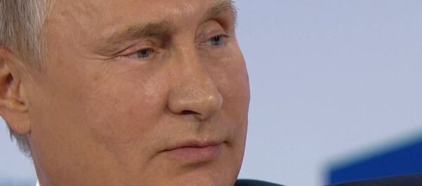 Путин об использовании доллара в международных расчетах - Sputnik Молдова