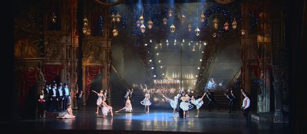 Спектакль по мотивам знаменитой оперы Жака Оффенбаха Сказки Гофмана в театре опера и балета в Кишиневе - Sputnik Молдова