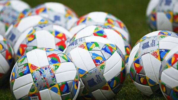 Официальные мячи Лиги наций - Sputnik Молдова