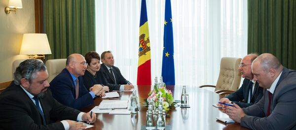 Встреча премьера Молдовы Павла Филипа и посла России в республике Олега Васнецова Встреча премьера Молдовы Павла Филипа и посла России в республике Олега Васнецова - Sputnik Молдова