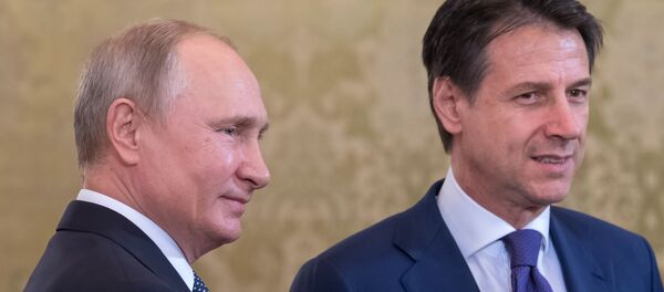 Întrevederea președintelui Rusiei, Vladimir Putin, cu prim-ministrul Italiei, Giuseppe Conte Întrevederea președintelui Rusiei, Vladimir Putin, cu prim-ministrul Italiei, Giuseppe Conte - Sputnik Moldova-România