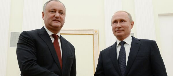 Президент РФ В. Путин встретился с президентом Молдавии И. Додоном - Sputnik Moldova