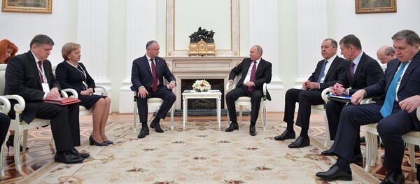Встреча президента РФ В. Путина с президентом Молдавии И. Додоном - Sputnik Moldova