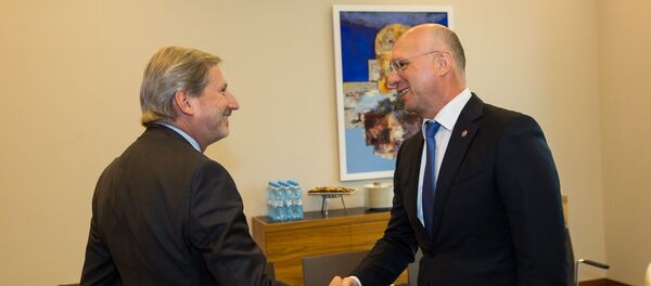 Павел Филип и Йоханнес Хан - Sputnik Молдова