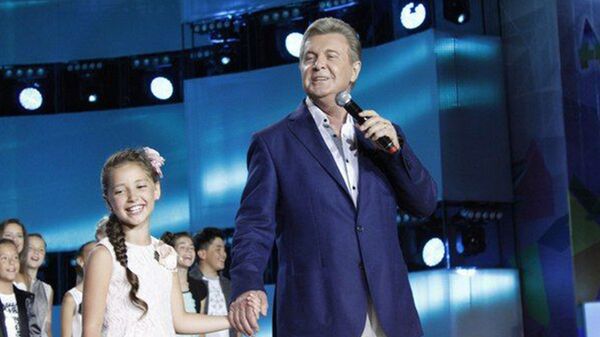 Школьница из Молдовы выступила на одной сцене с Жасмин, Киркоровым, Лещенко - Sputnik Молдова